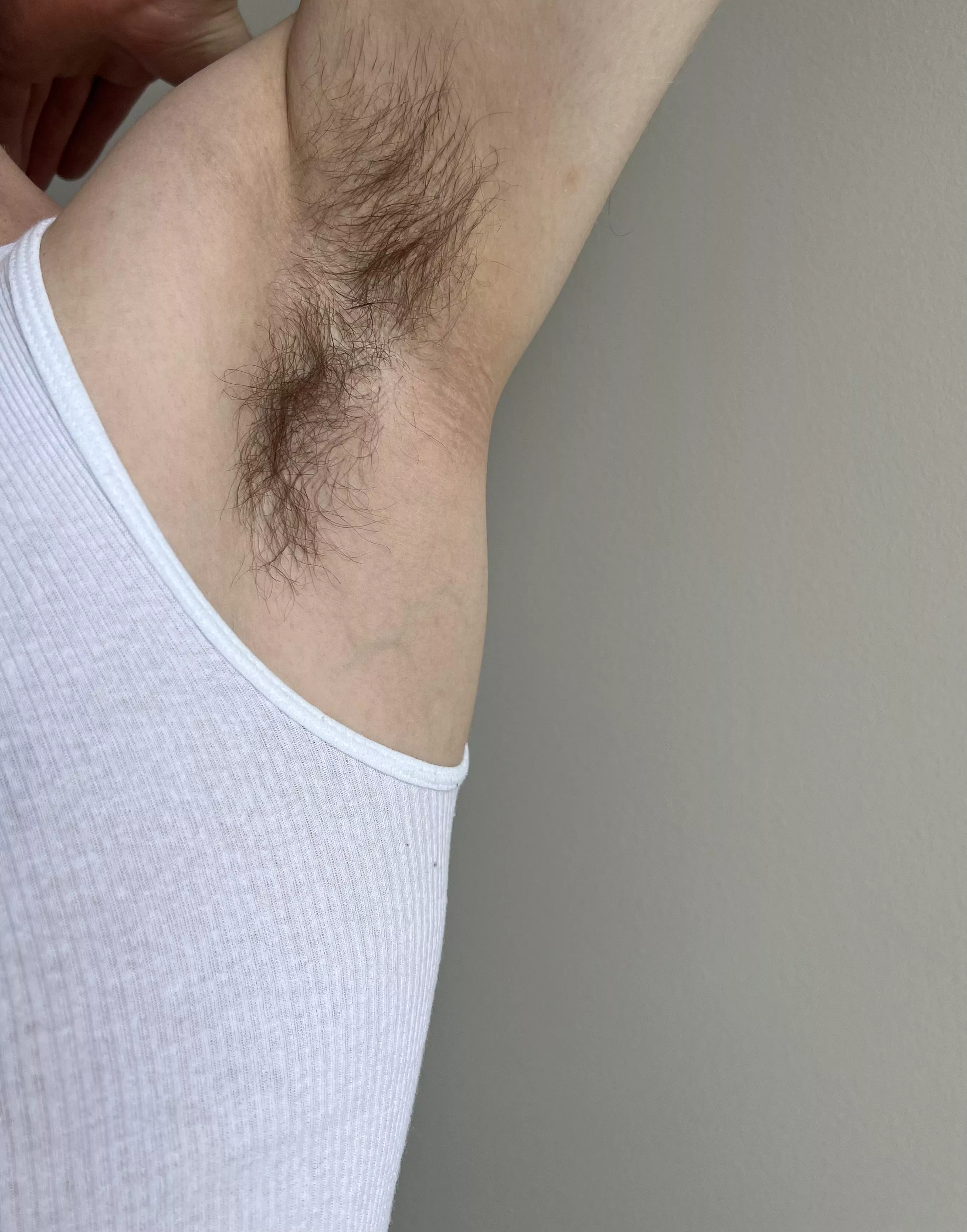 Huff these hairy pits bro 🤤