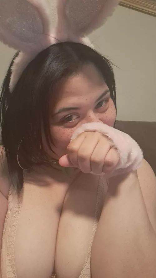 I found these bunny ears and paws at the store and fell in love with them 😄🥰