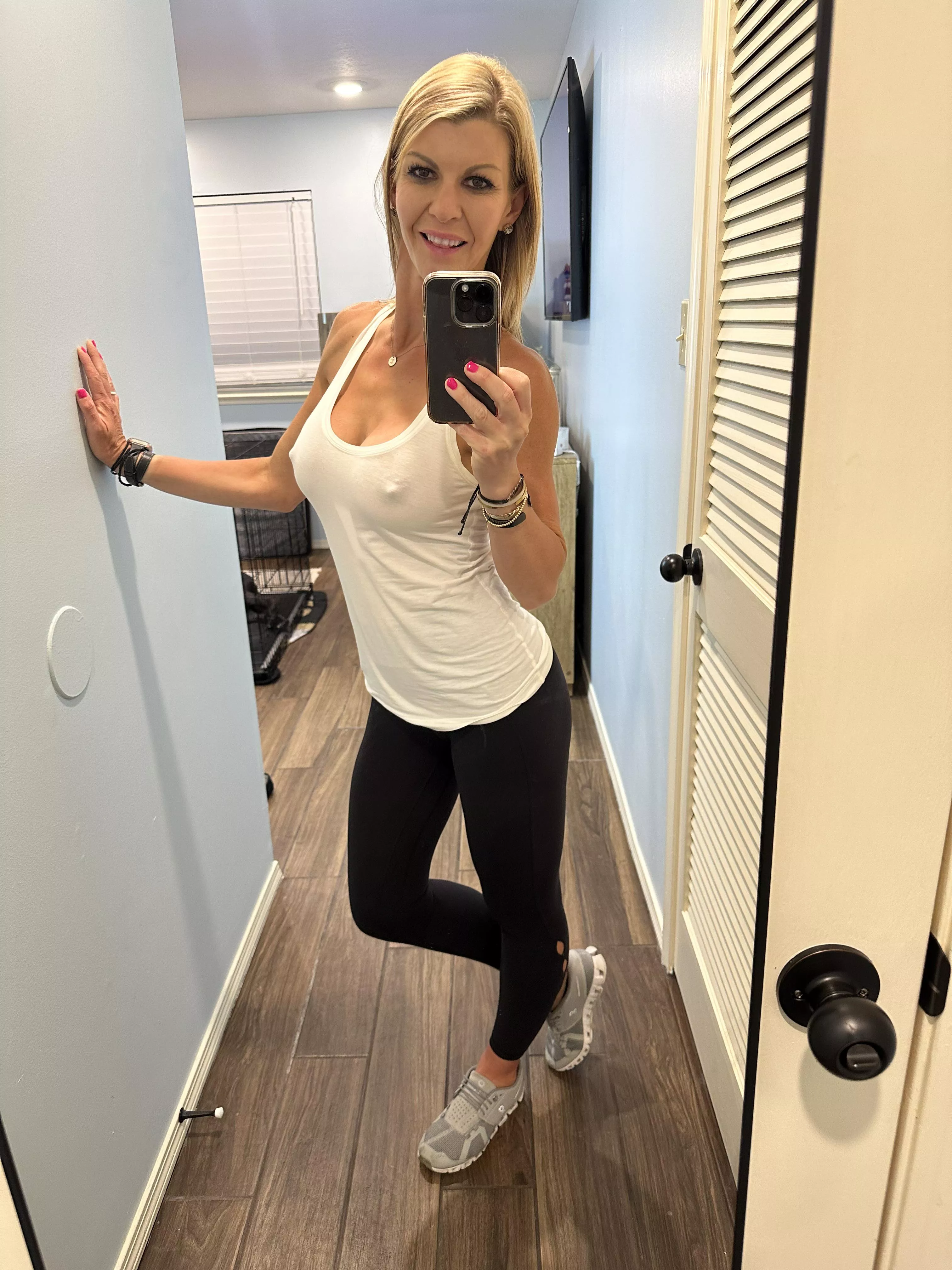 I know captain obvious, no bra needed