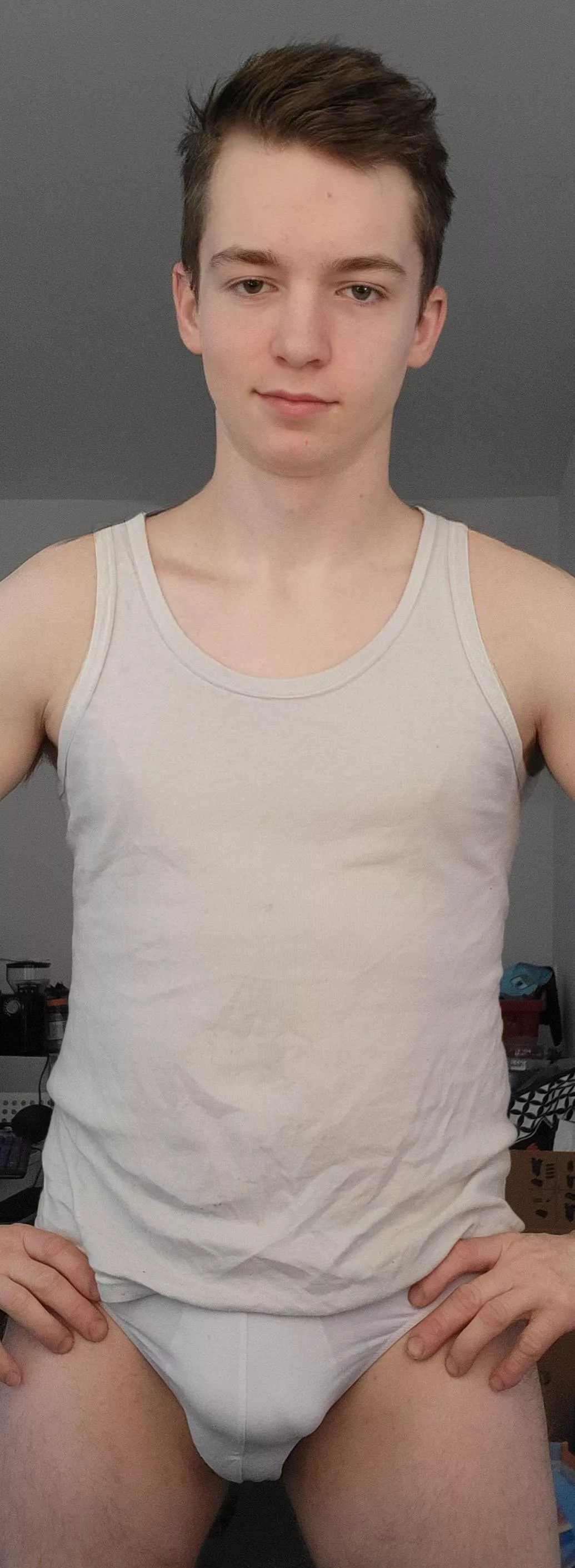 I like wearing briefs yee