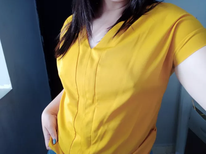 Is no-bra-yellow appropriate for a Wednesday at the office? 