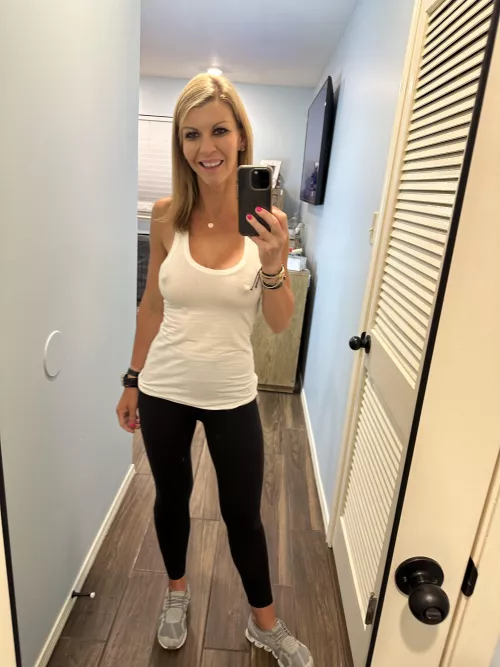 It’s pretty obvious I like to be comfy in my leggings