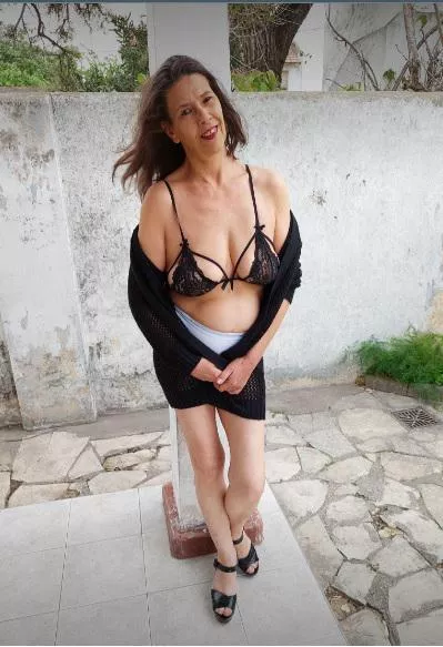 Mother of 3 teenagers, do I look fuckable to you at 58 