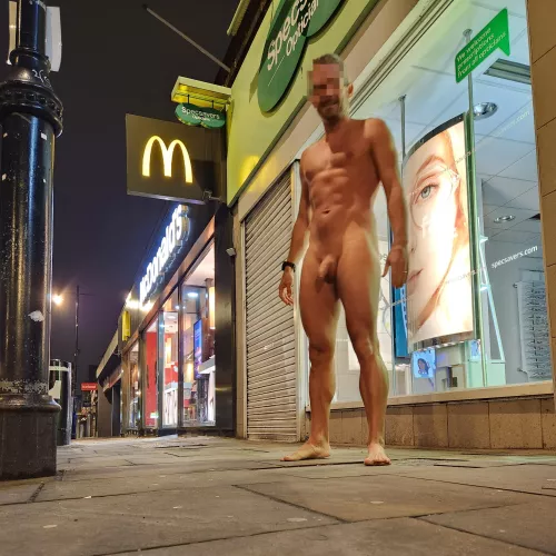 Naked landmark series, London... 