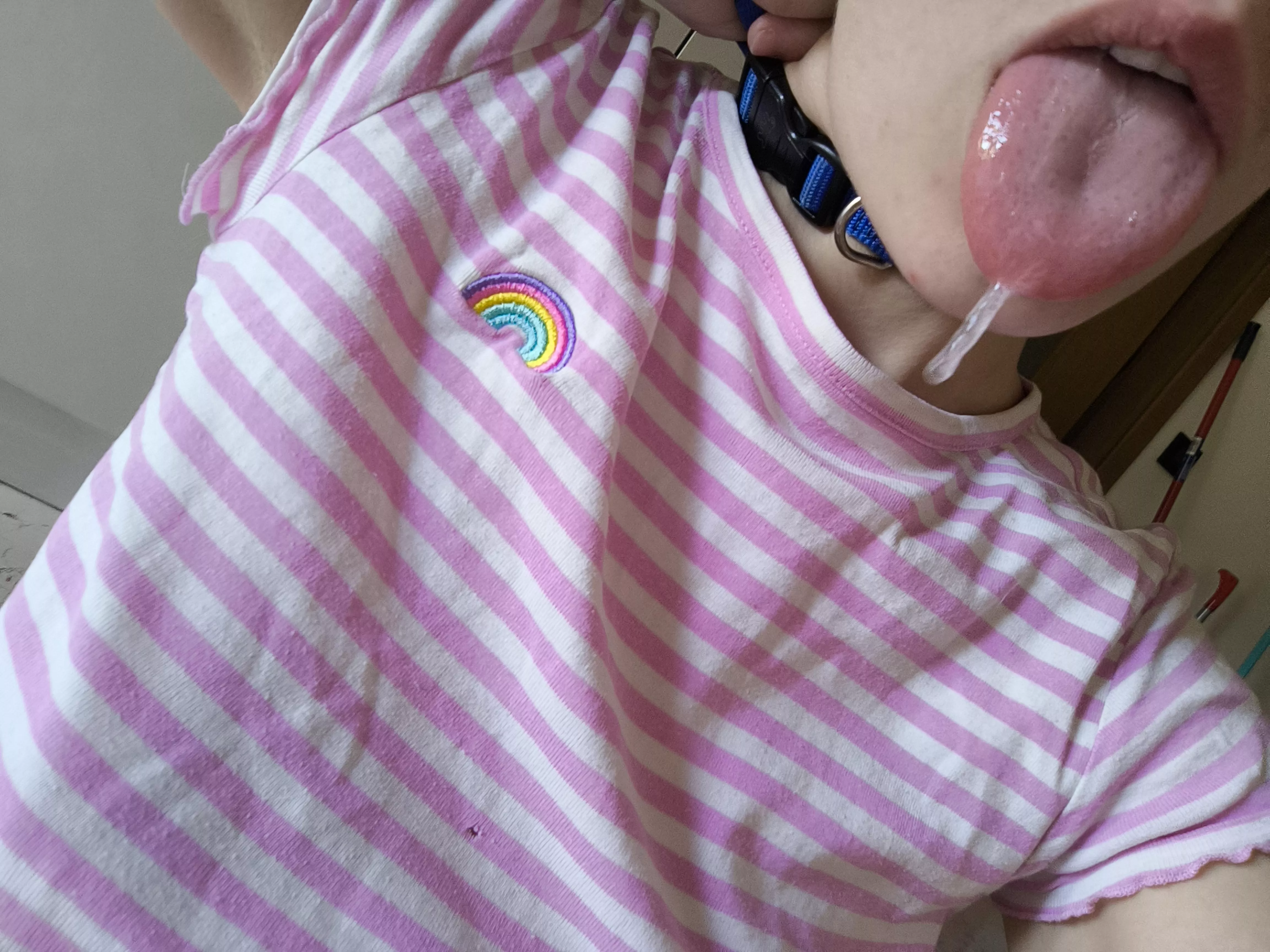 [oc] the harder you pull, the more i drool