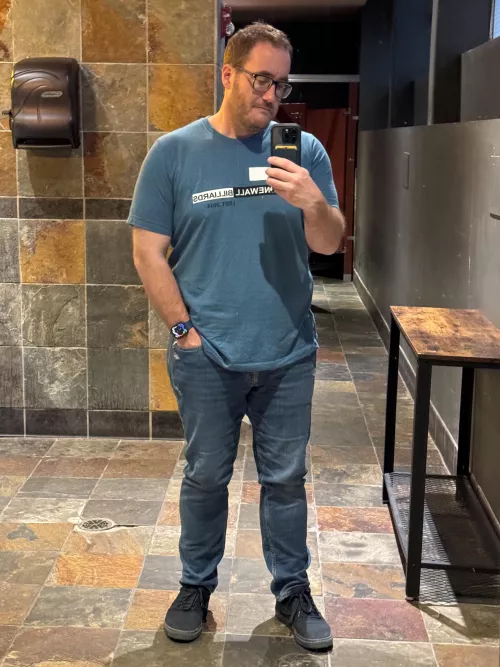 Ok. The giant mirror at the billiards bathroom last night was a decent experience. This brand new XL t-shirt is already a little big.