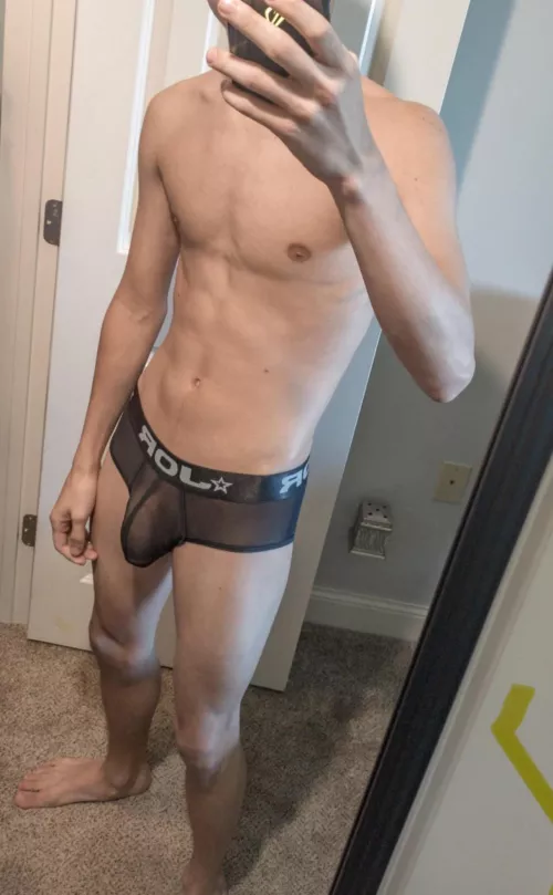 Otw to a hookup. Should I top or bottom?