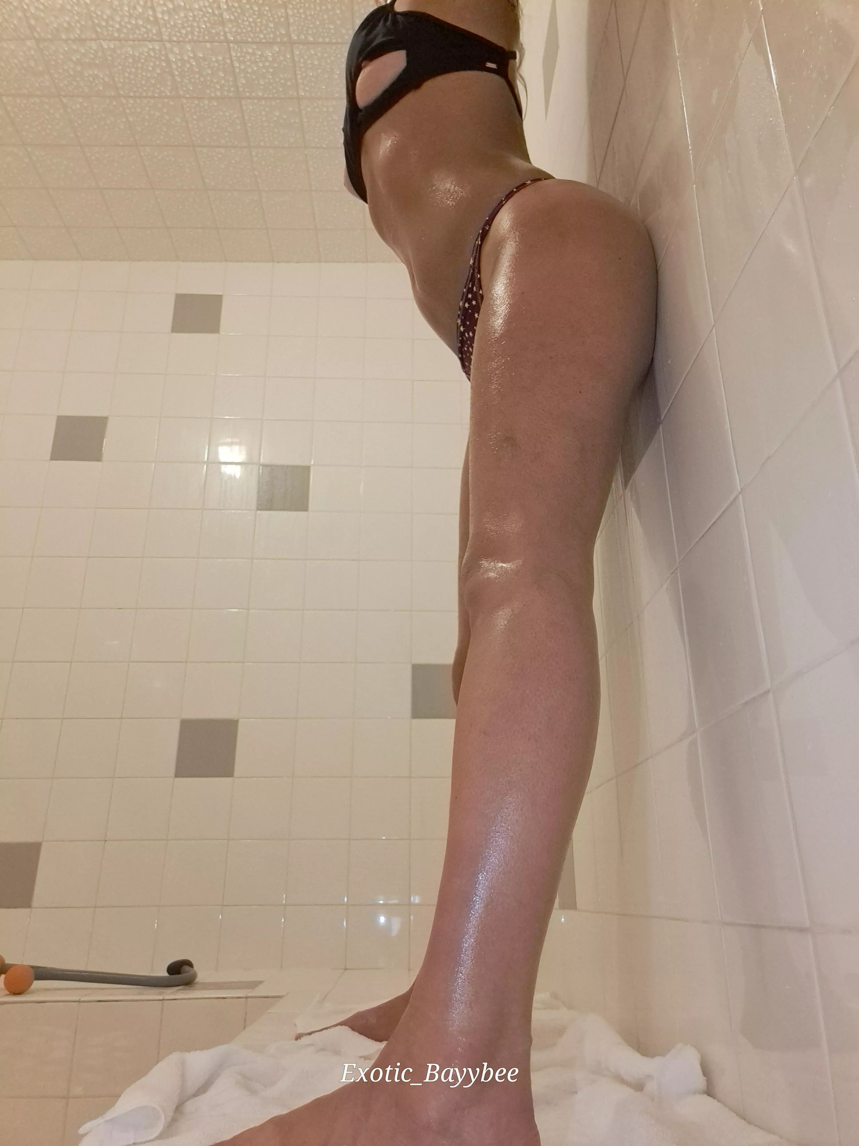 Pov: you meet me in the locker room and see this