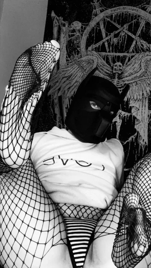 puppy showed up his feet!! but don’t touch them, he bites