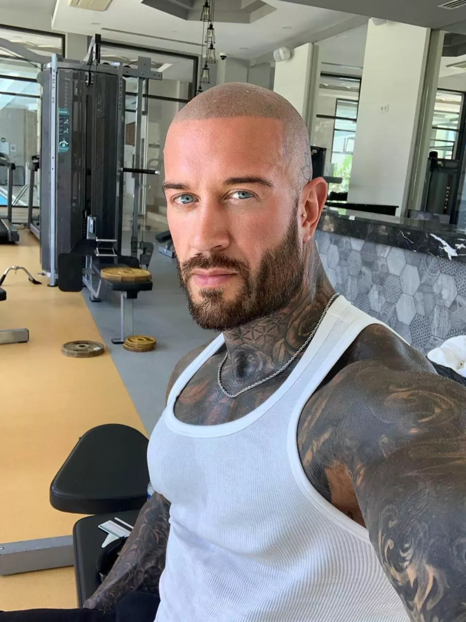 Ready for your hot and sweaty gym session with me?