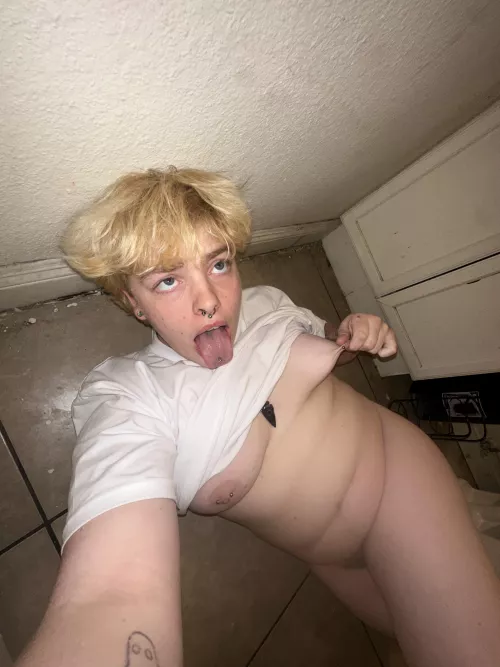 They posted my face pics I’m in a little too deep ;)