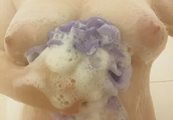 Tuesday titties 💦