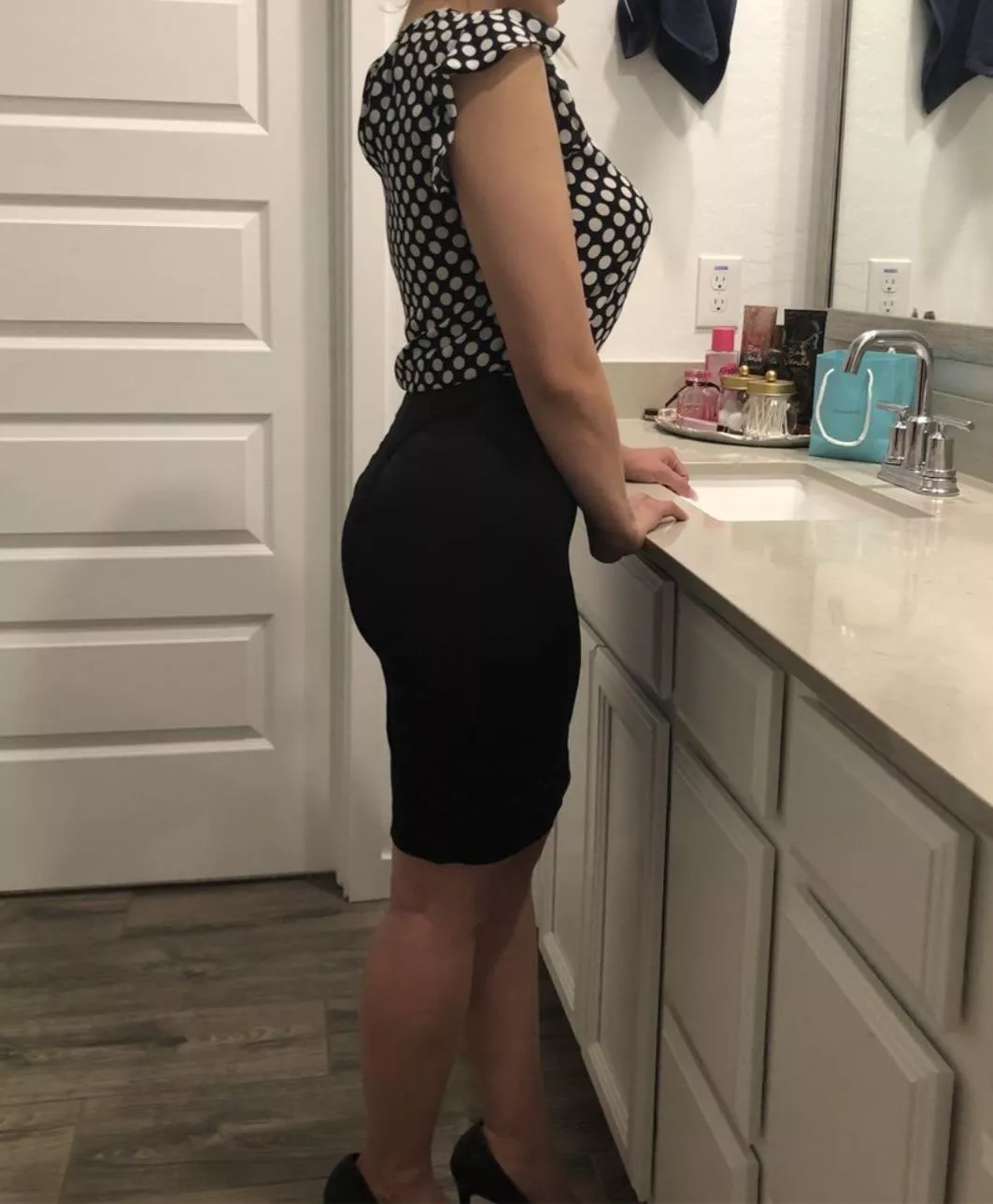 Wife looks amazing in her work attire.