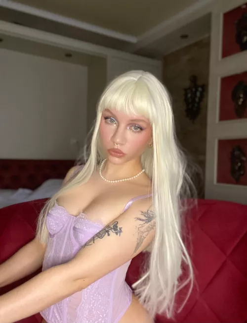 You look lost over here trying to explore your submissive side, come to me and I’ll show you who you really are…