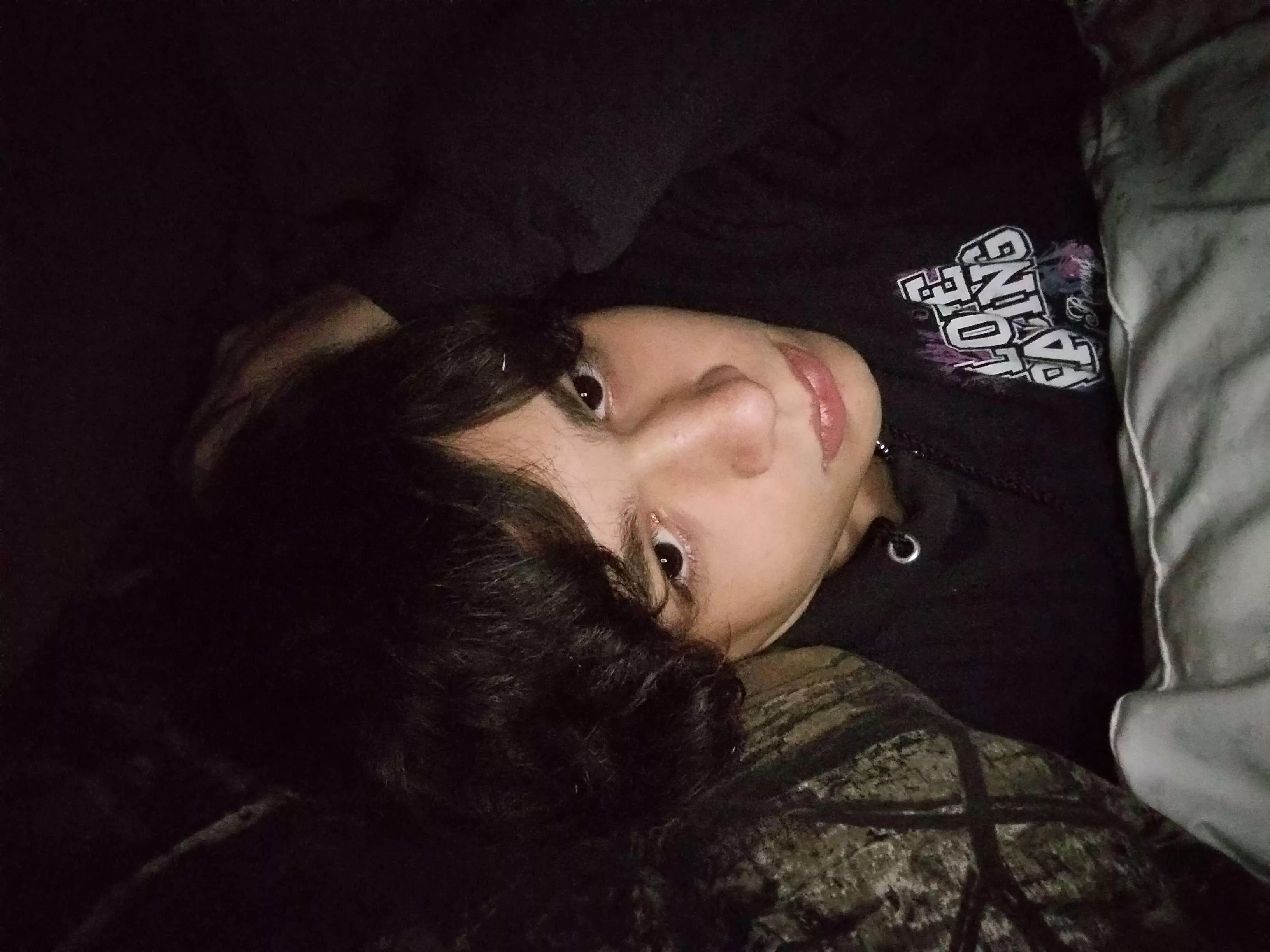 YOU WAKE UP TO THIS AT 3 AM 😥 WHAT DO U DO