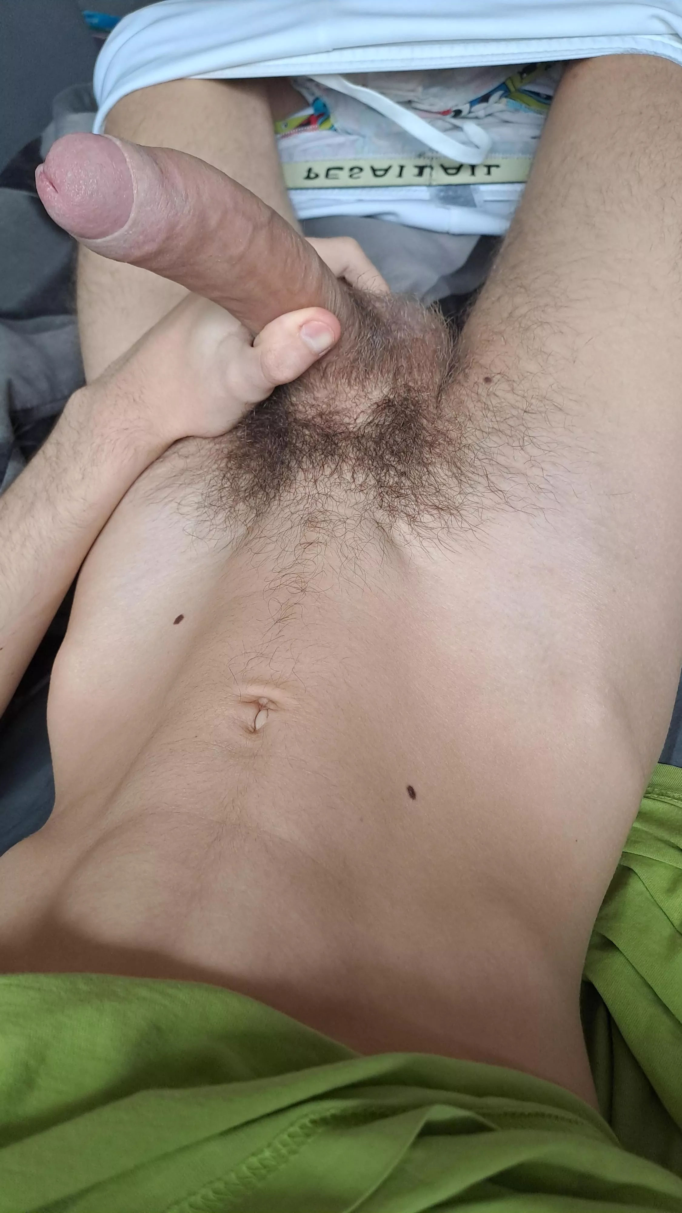 18 m Any fit guys my Age with cut Dick want to trade and jerk muscular++ verbal+++ kinky+++ Alanwhite_117 