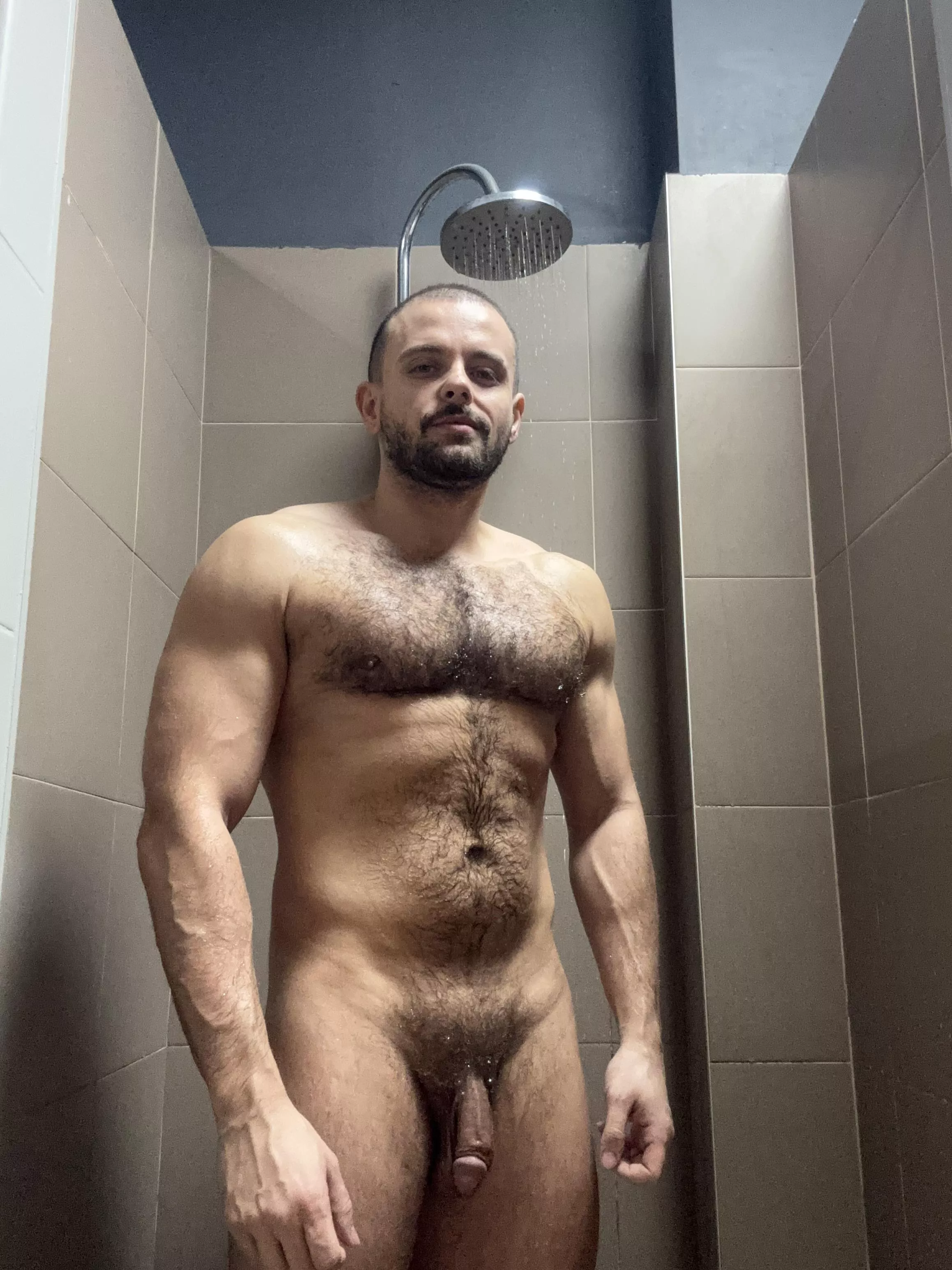 [32] Meet me in the showers, bro