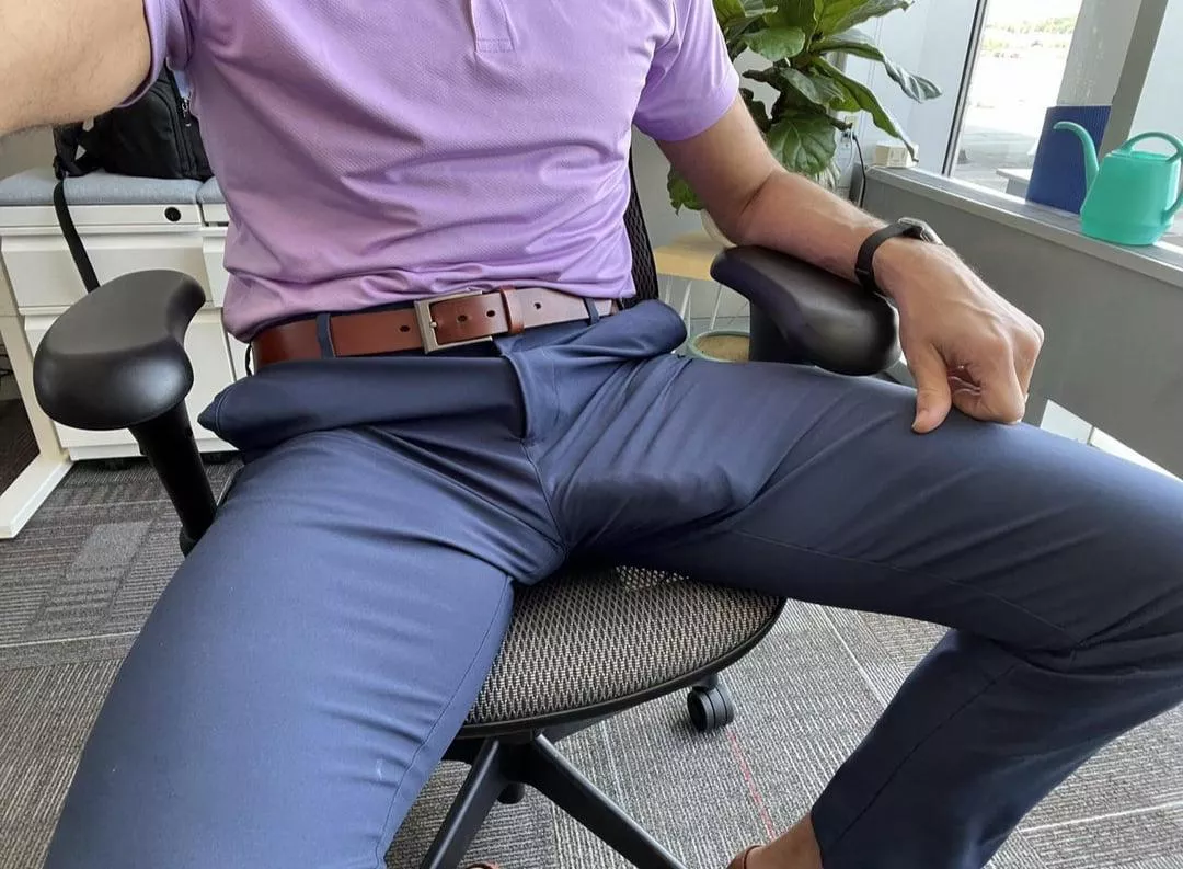 [39] would you hide under my office desk?