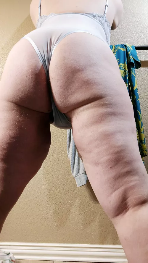 And so I continue my quest to post pictures of all my bodysuits