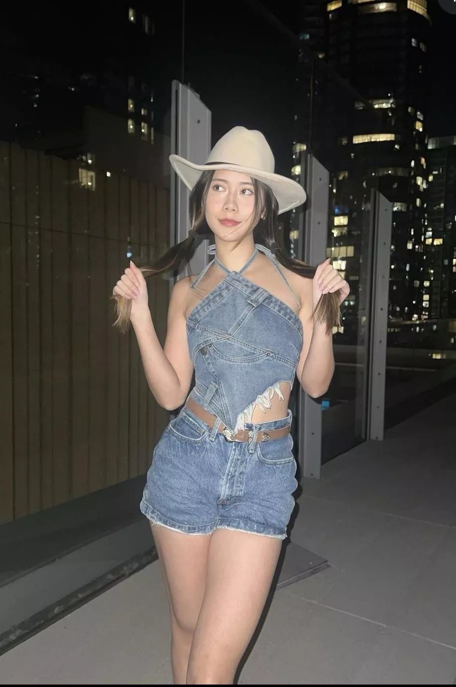 Asian babe