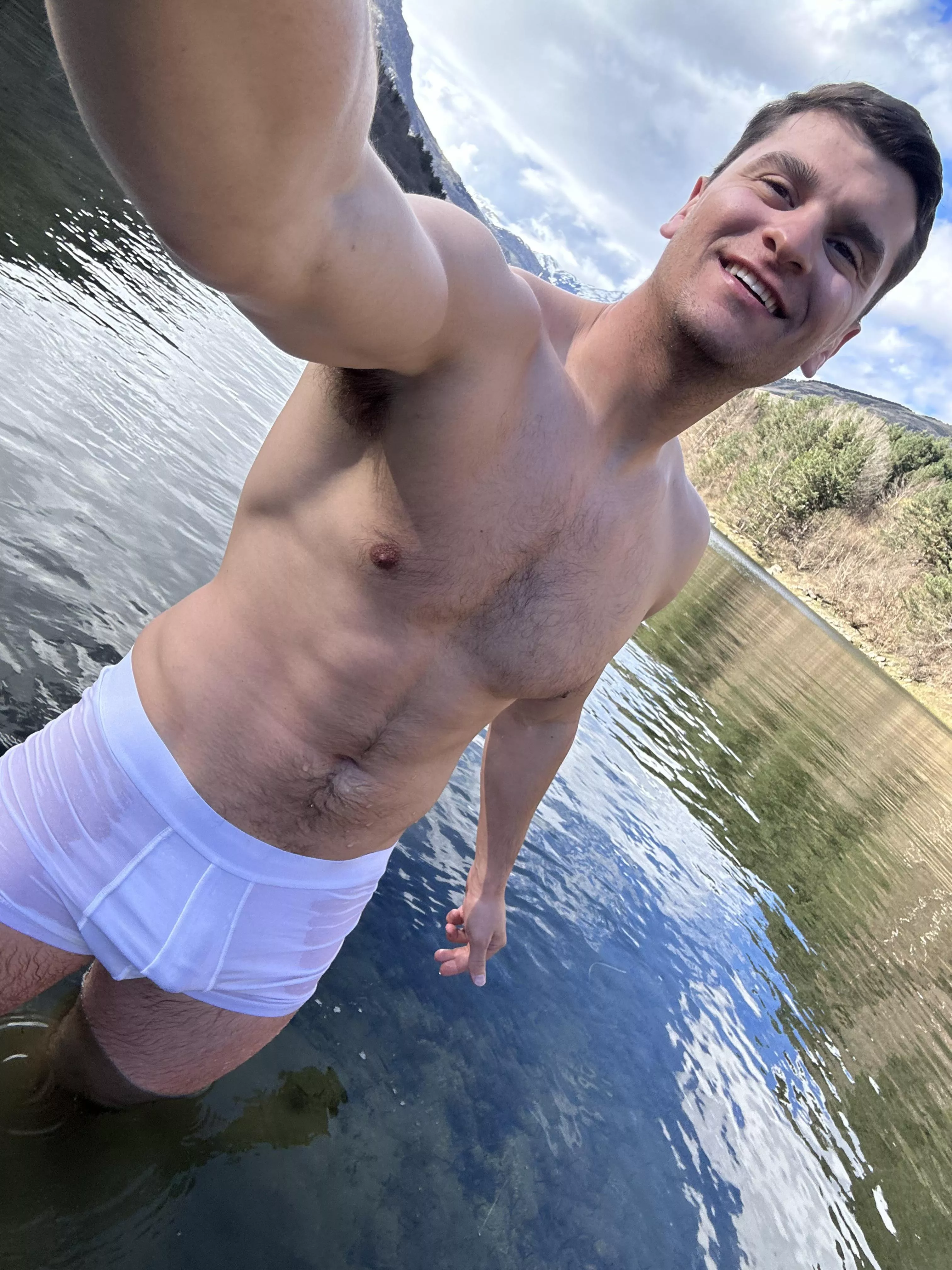 Bathing at lake with white boxer🙈