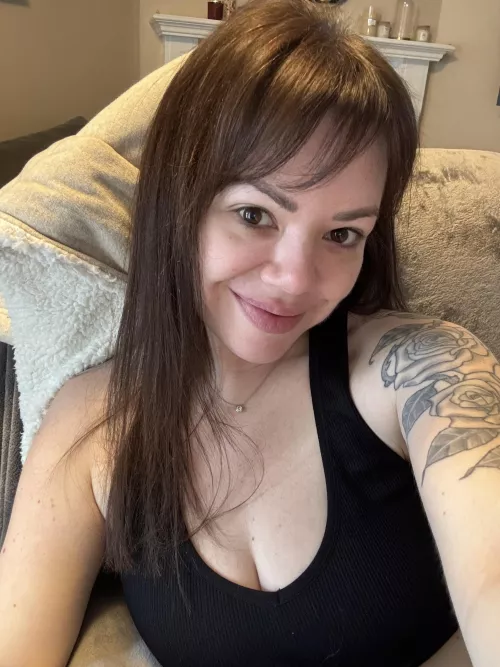 Bored waiting for someone to play with…