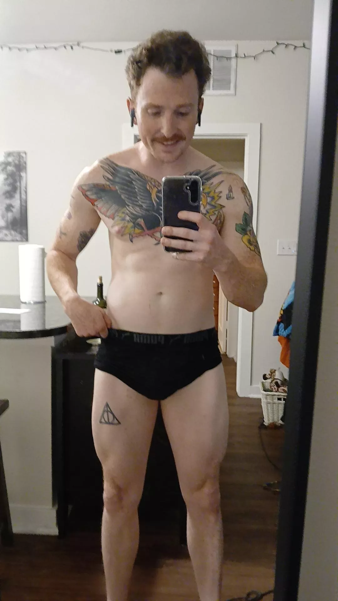 Can I squish your head between my thighs after leg day? [M]