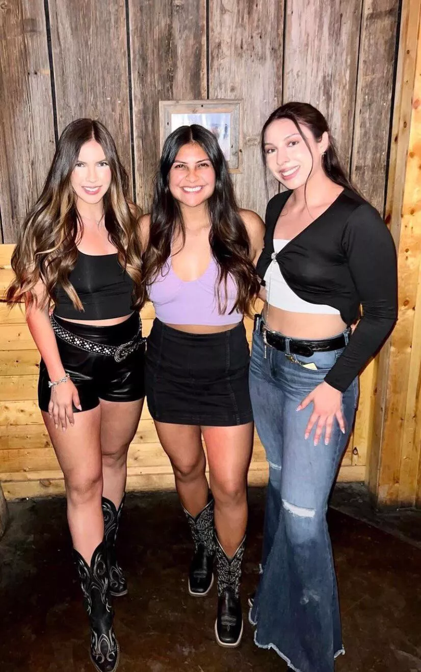 Cowgirl sisters