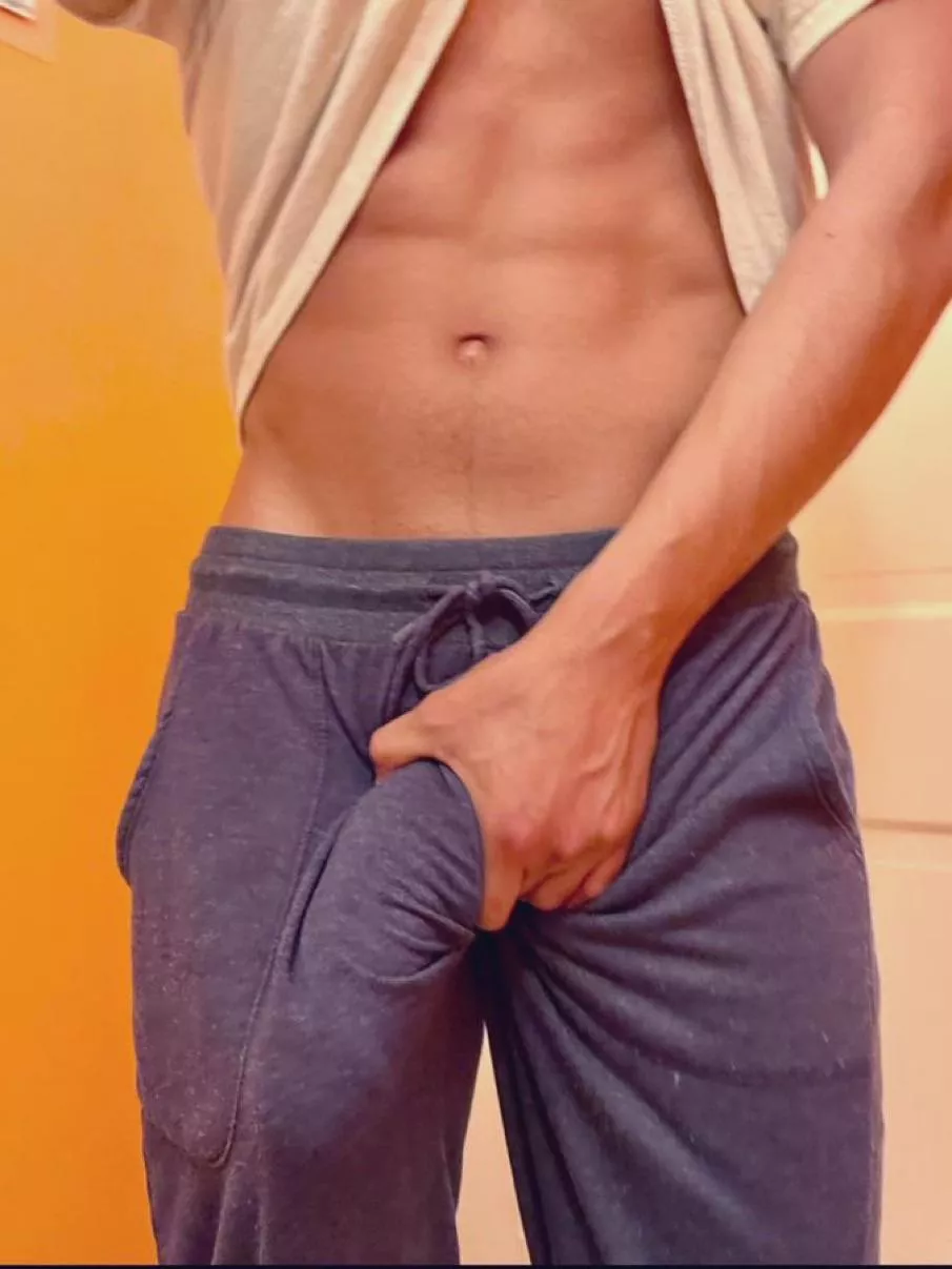 Dm me if u like what u see;)