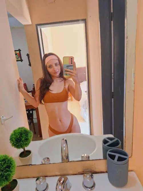 Do you like my new orange swimsuit?