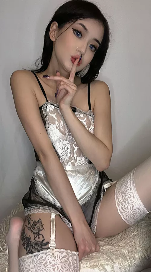 Don't hold back on me, baby - I need everything your full balls can give me tonight