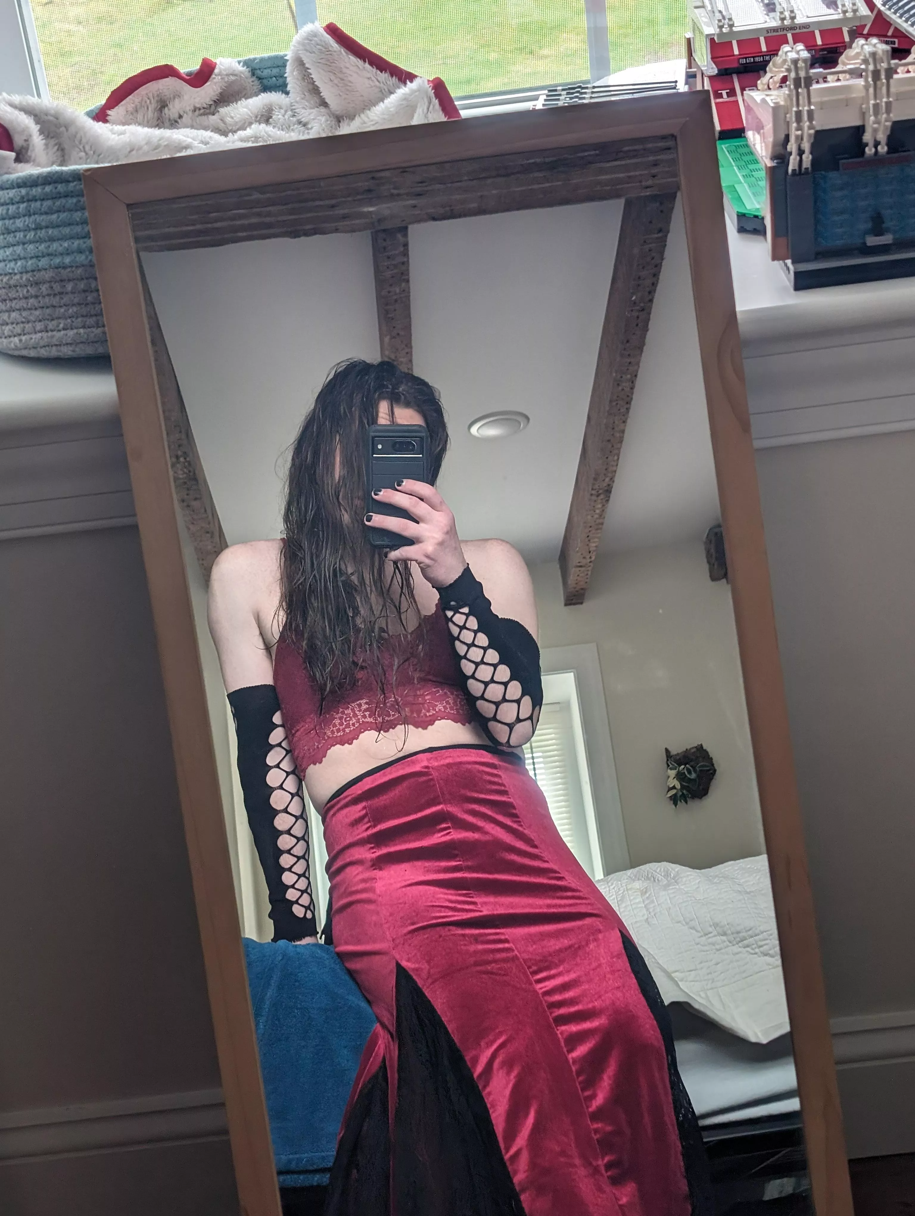 Feeling like a vampire princess today 😈