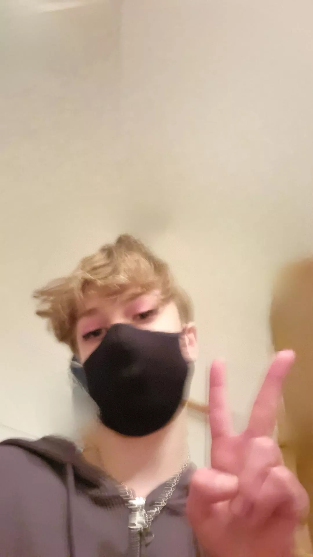 Felt cute >w<