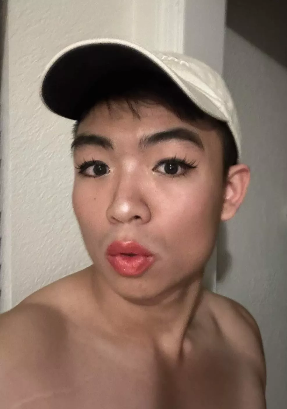 First time dolling myself up! How do I look? 💋