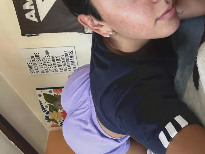  I can't study because I’m too horny 