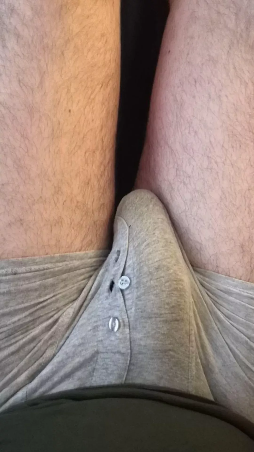 I wish the buttons would stay closed