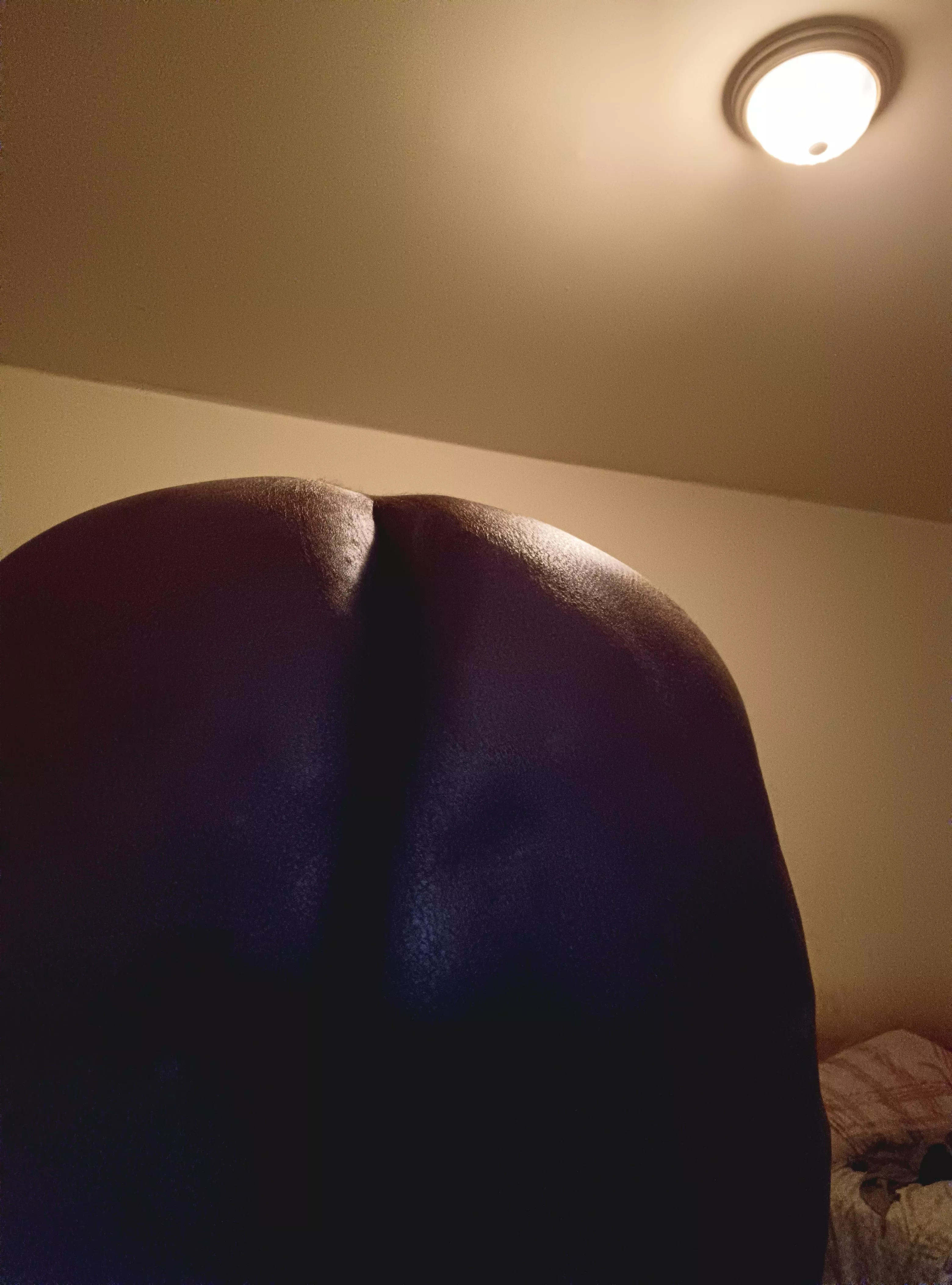 I would love my ass licked and worshipped 