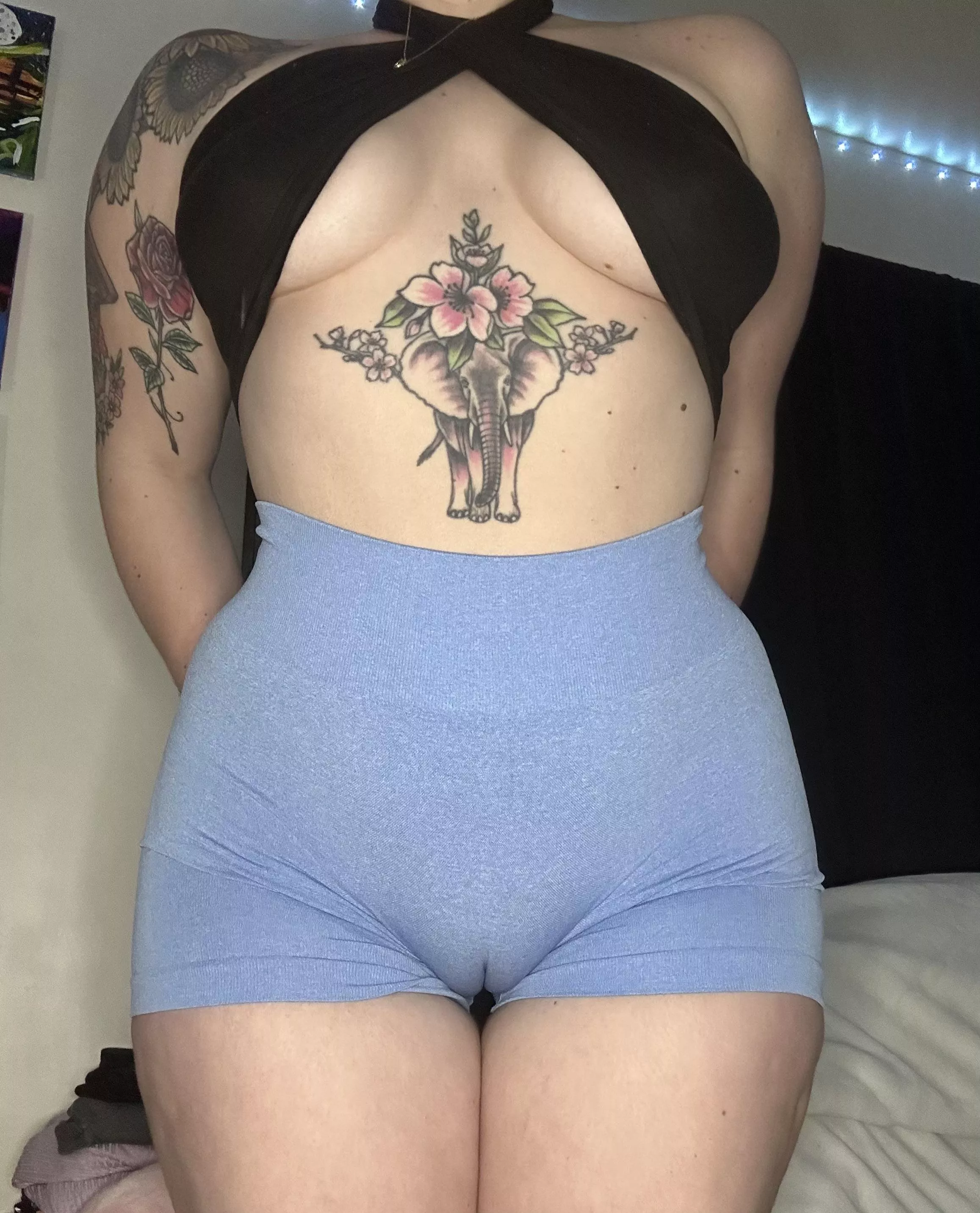 It’s so embarrassing how my pussy eats my shorts