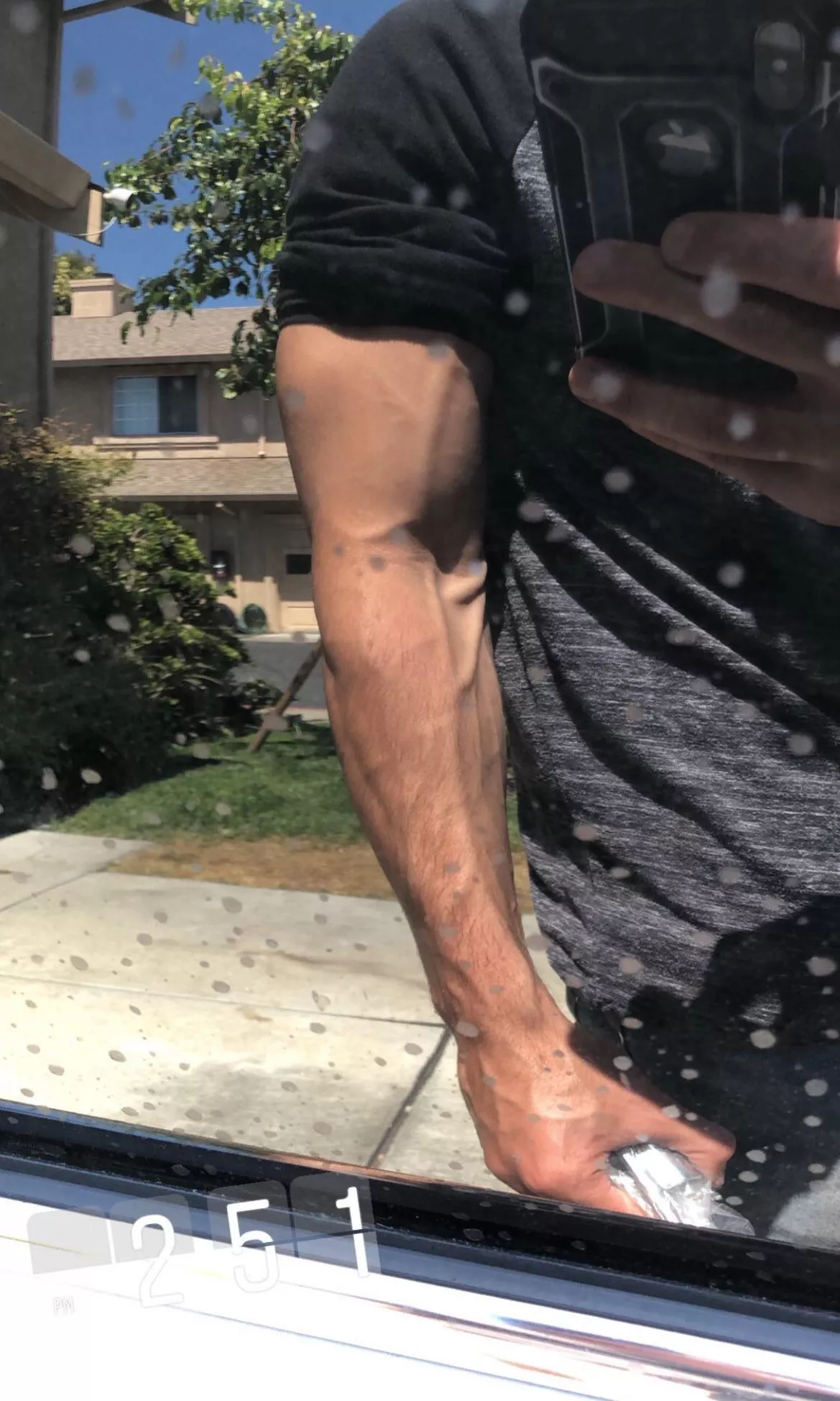 My tanned forearms 😈