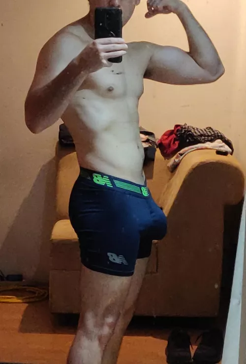 New profile. Couldn't resist to post again. Wdyt? Hope u like it