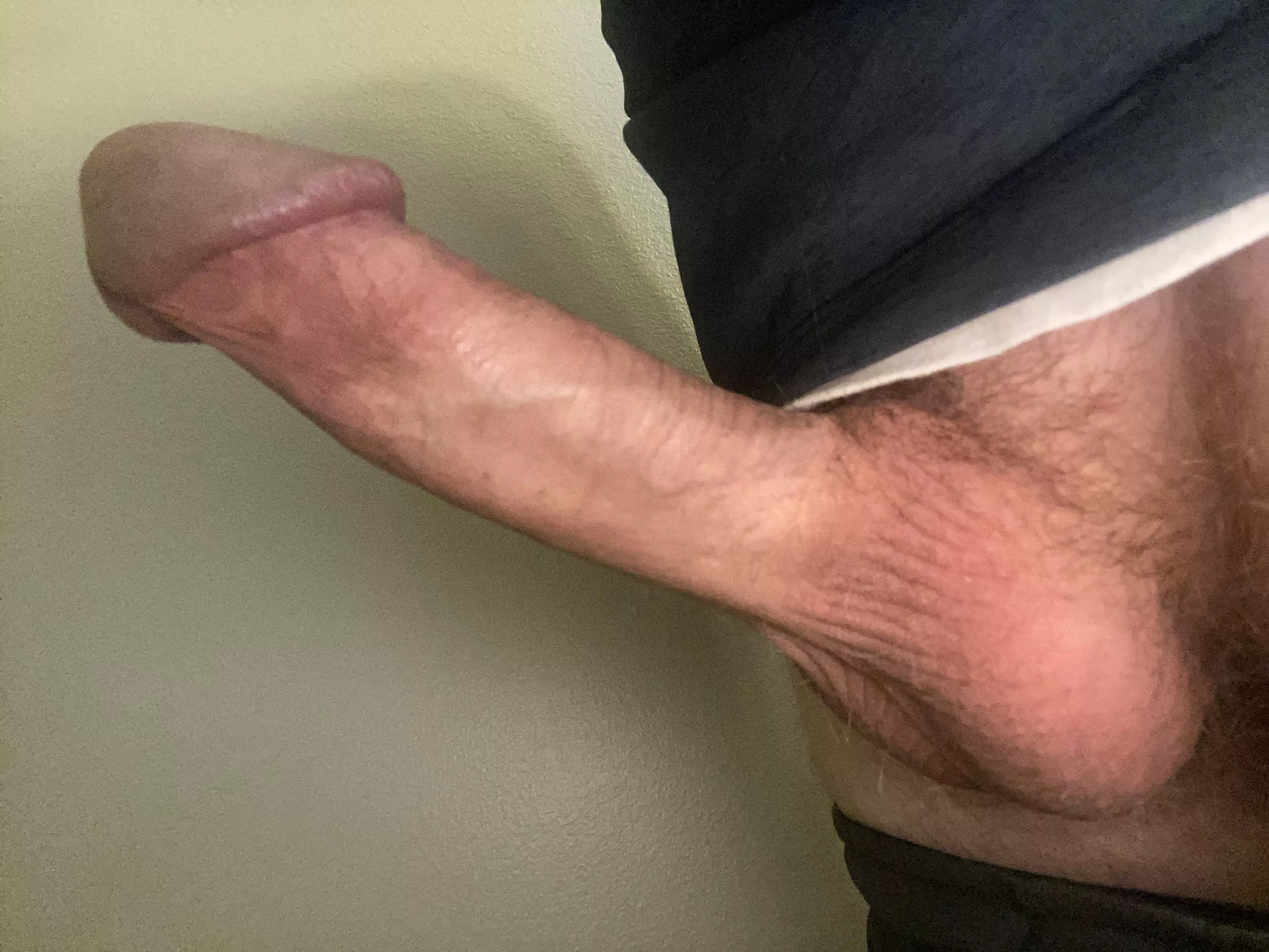 Would you have fun playing w my cock?