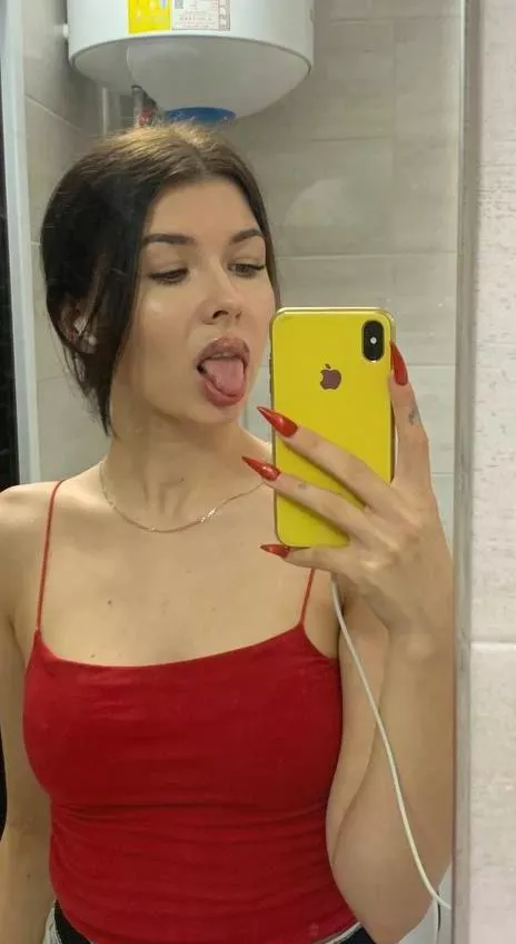 Your daily reminder to jerk off to me wife