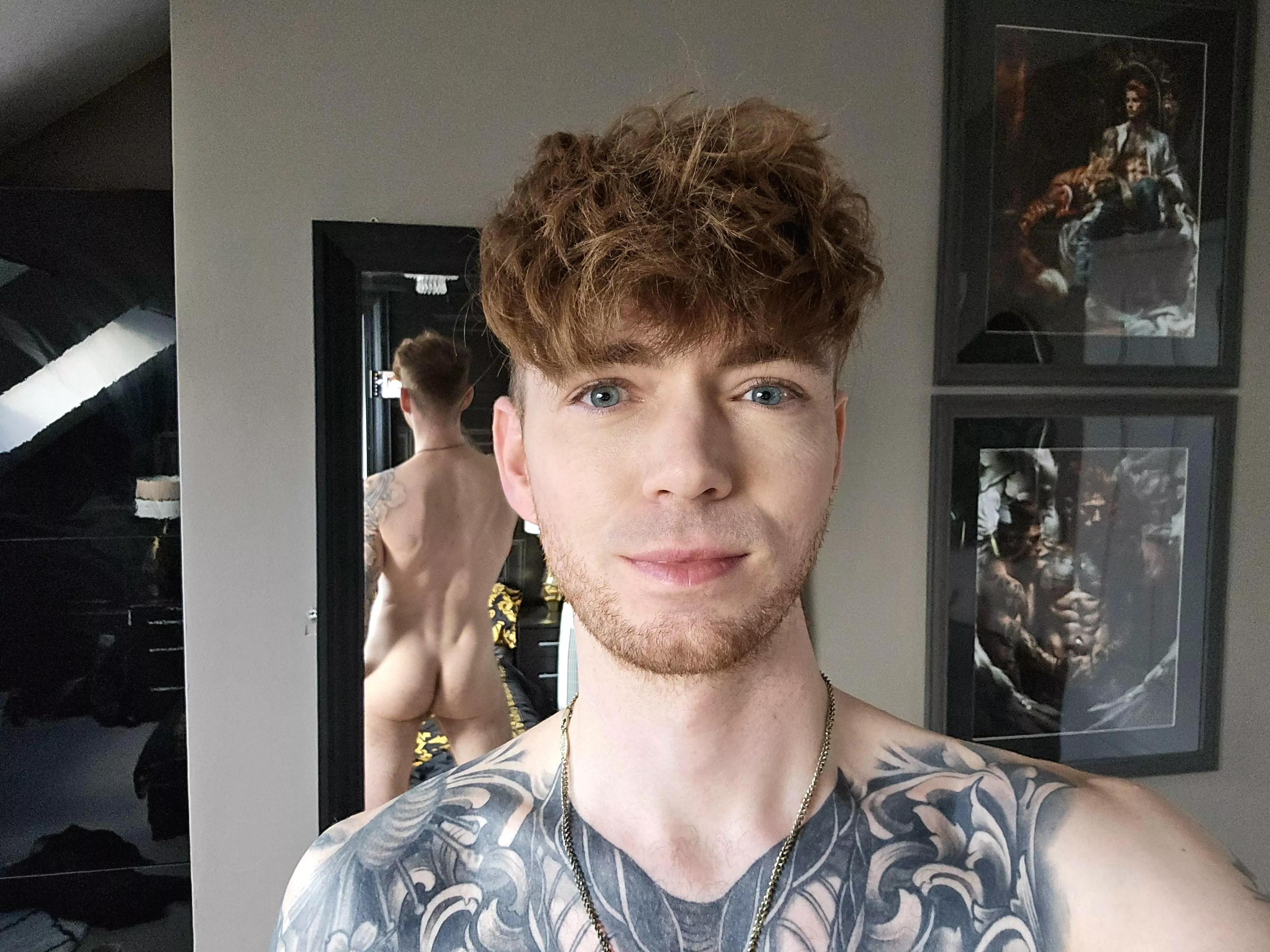 Cheeky bum pic 🦊😜