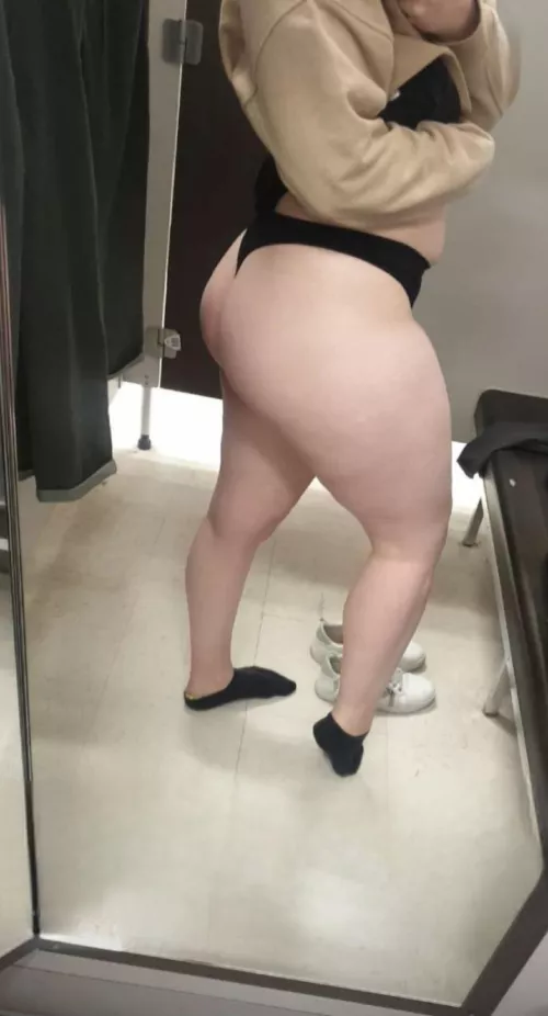 Cheeky pic while jeans shopping 