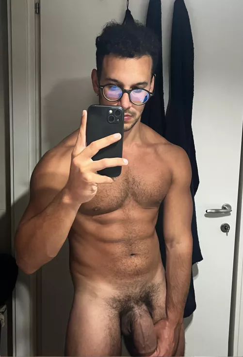 F*CK IT sending dick pics from my gallery to everyone who says hi [25]