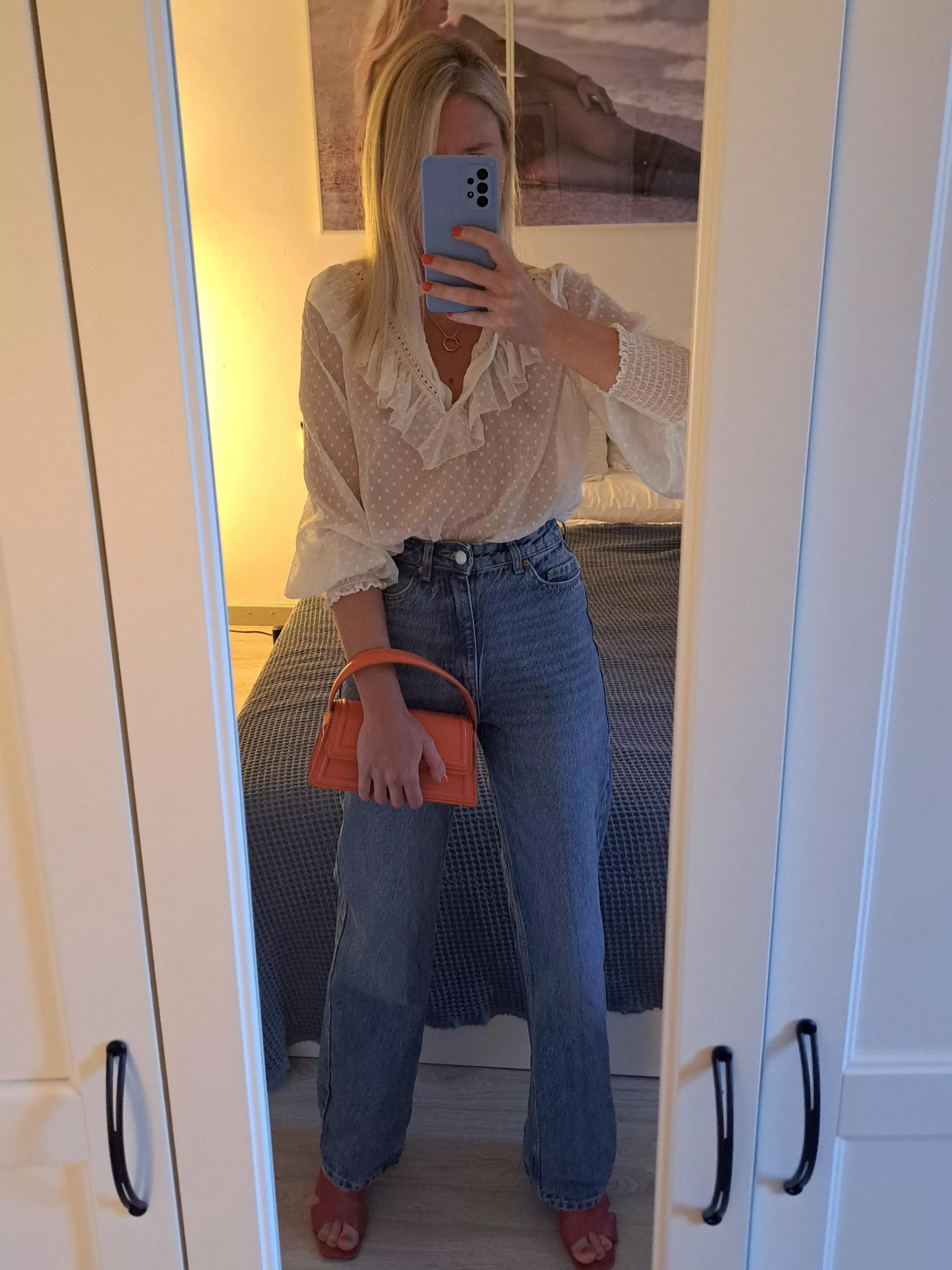 Going out for a coffee with new friends 🍍