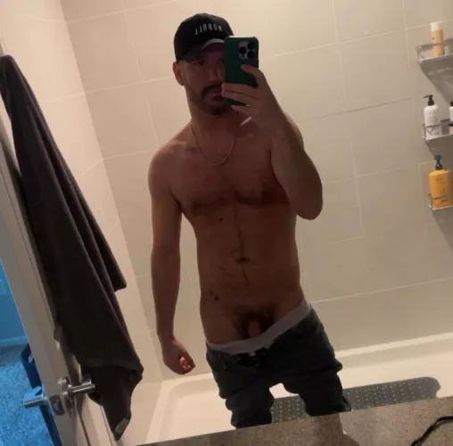 Got the beard...now someone give me a boner😈