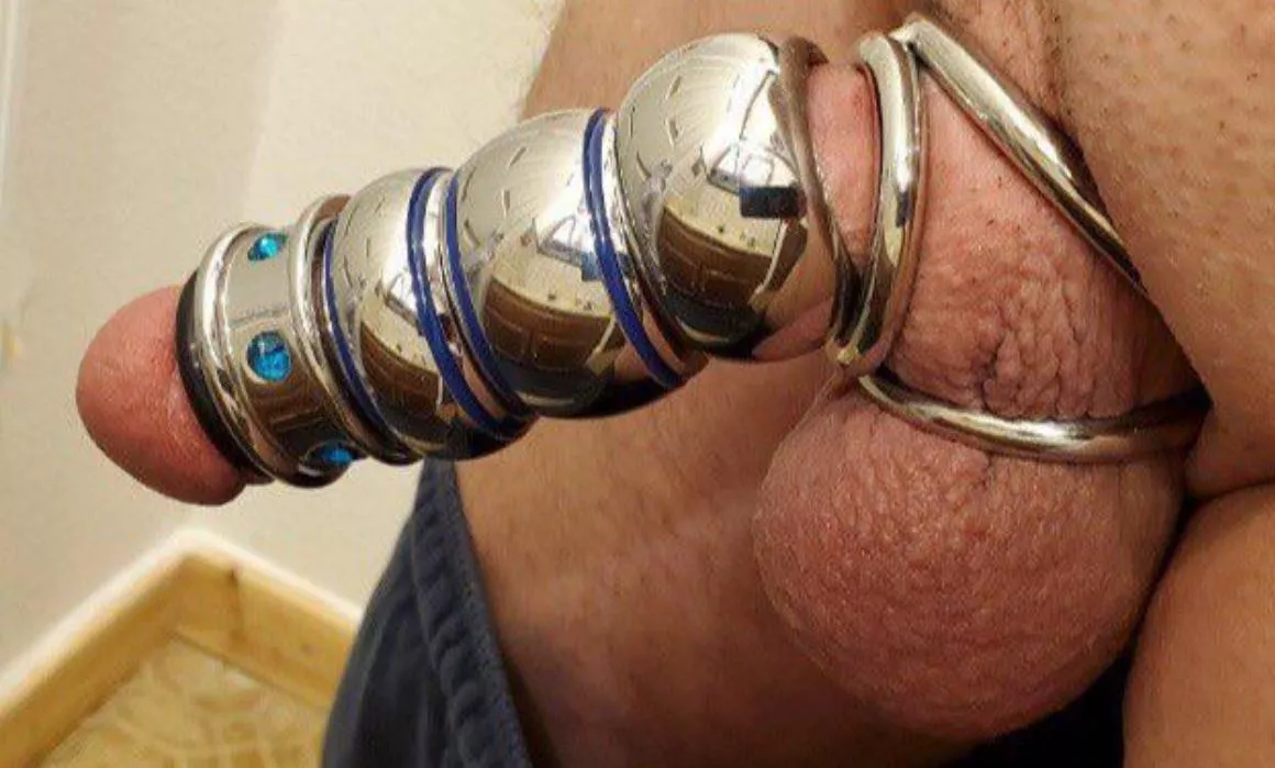 Hi! First post here! Who likes cock rings? (56)