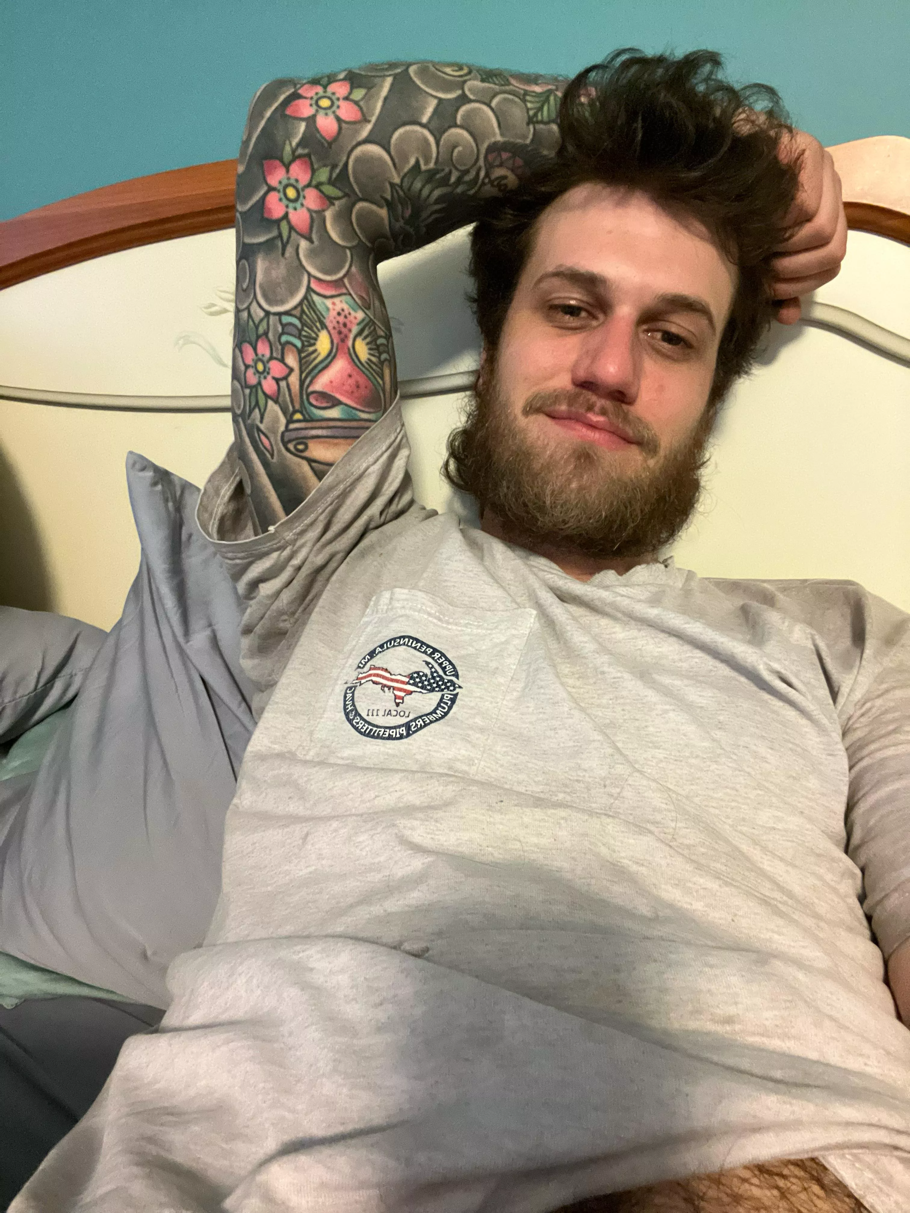 Hope everyone’s having a good night! Feel free to dm :)