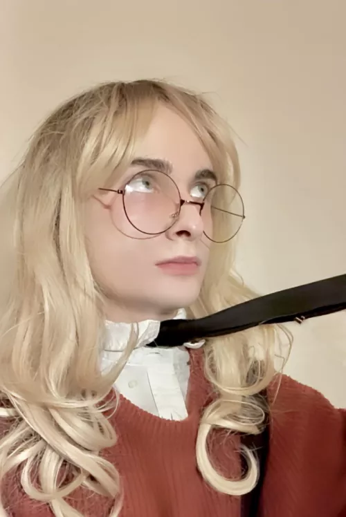 i miss wearing a school uniform…